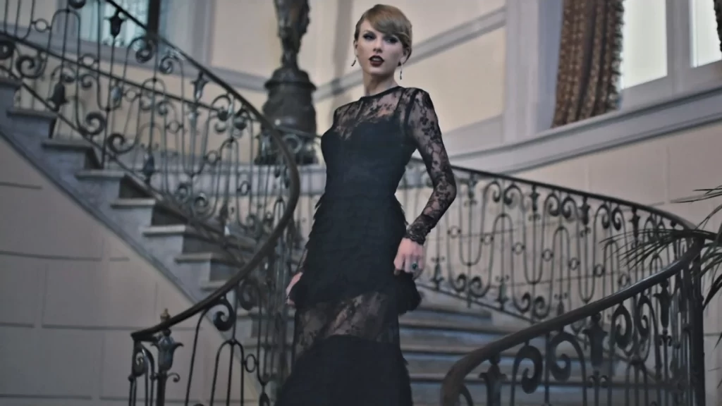 Taylor Swift: Blank Space | The One Eyed Review