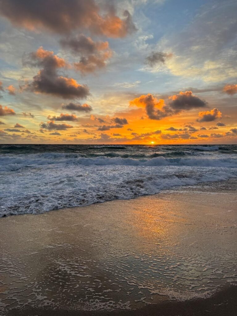 Figure 2: Sunrise at West Palm Beach. Photo credit: Tanmay Sarker Shuvo.